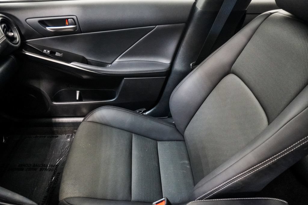 Used 2024 Lexus IS 350 F Sport RWD image 31