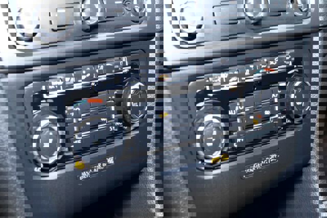 Used 2013 Volkswagen Golf 4-Door image 16