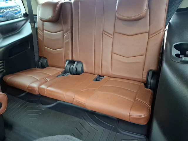Used 2020 Cadillac Escalade Luxury image 11