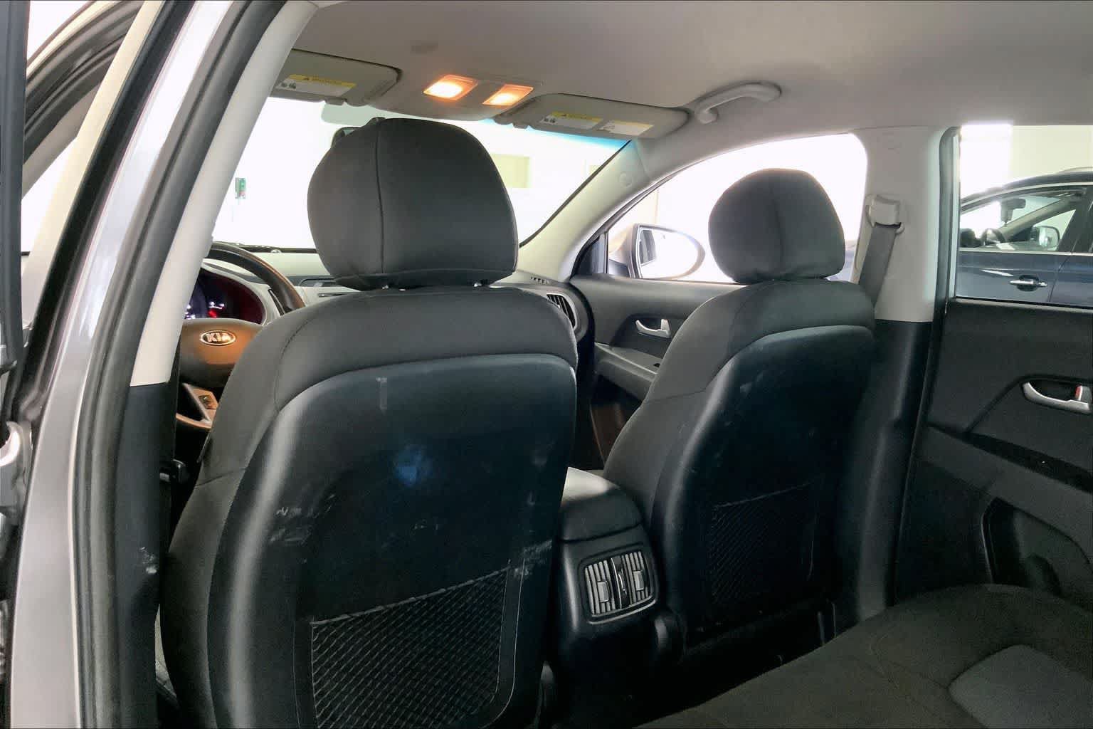 Used 2015 Kia Sportage LX FWD image 11