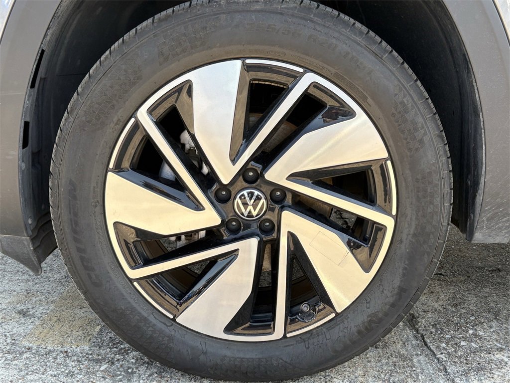 Used 2024 Volkswagen Atlas SEL image 9