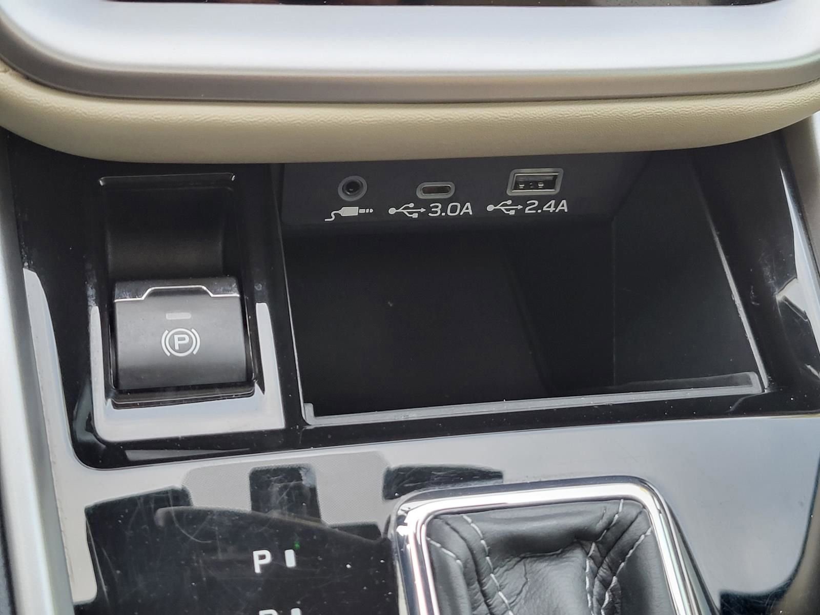 Certified 2025 Subaru Outback Limited image 26