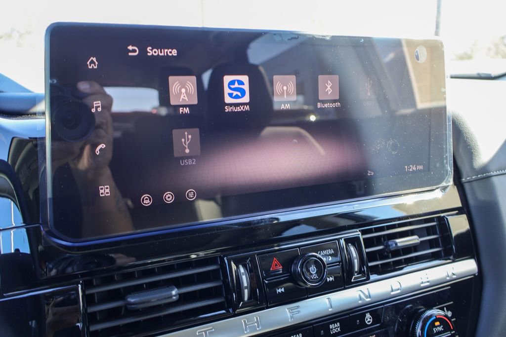 New 2026 Nissan Pathfinder SL image 5