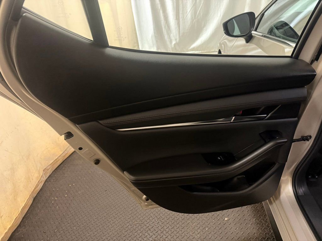 Used 2025 MAZDA MAZDA3 s image 25