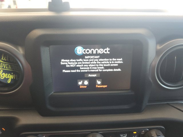 Certified 2018 Jeep Wrangler Unlimited Sport S AWD/4WD image 25