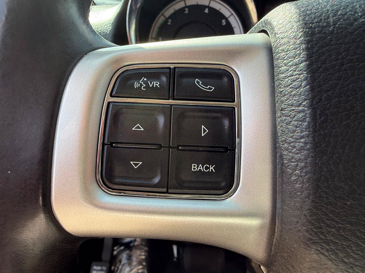 Used 2013 Dodge Durango SXT w/ Rallye Appearance Group RWD image 16