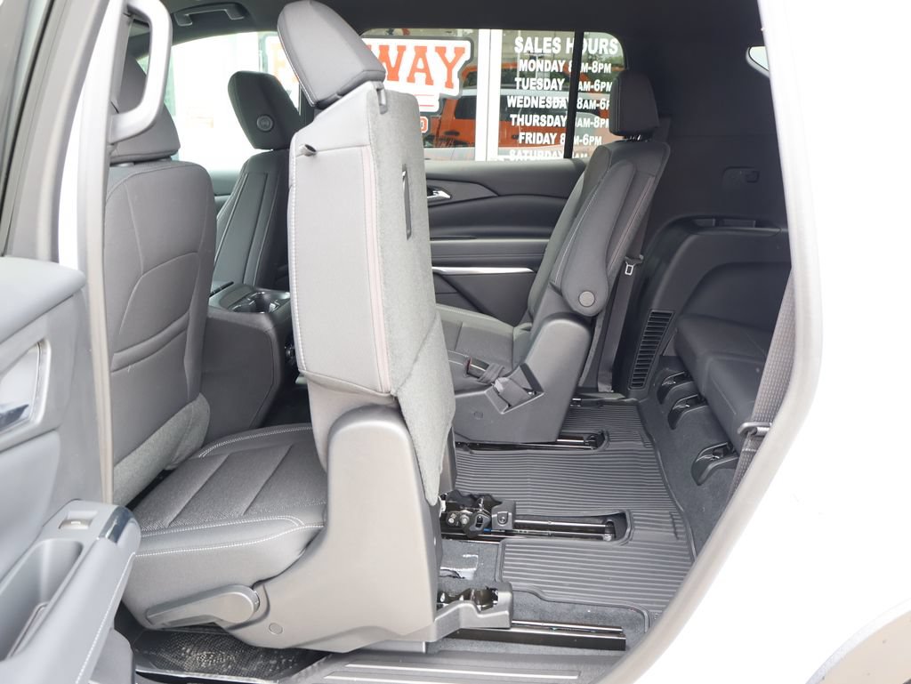 New 2026 Chevrolet Traverse LT w/ Enhanced Driving Package FWD image 26