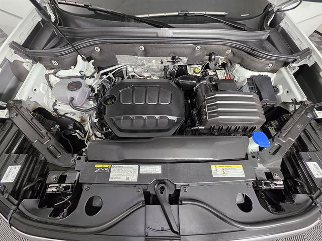 Used 2024 Volkswagen Atlas Peak Edition SEL AWD/4WD image 11