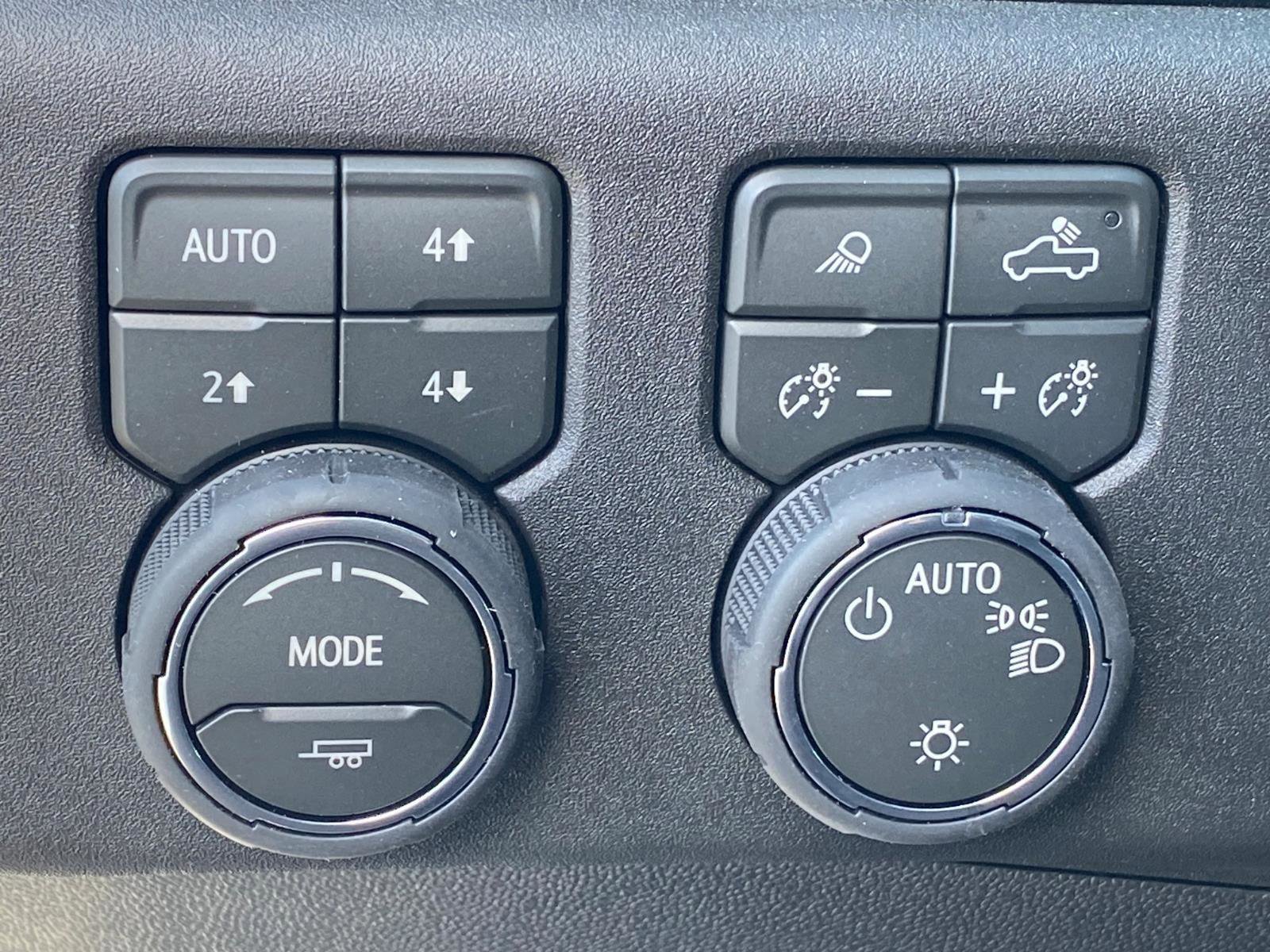 New 2026 Chevrolet Silverado 1500 LT w/ Z71 Off-Road Package AWD/4WD image 16