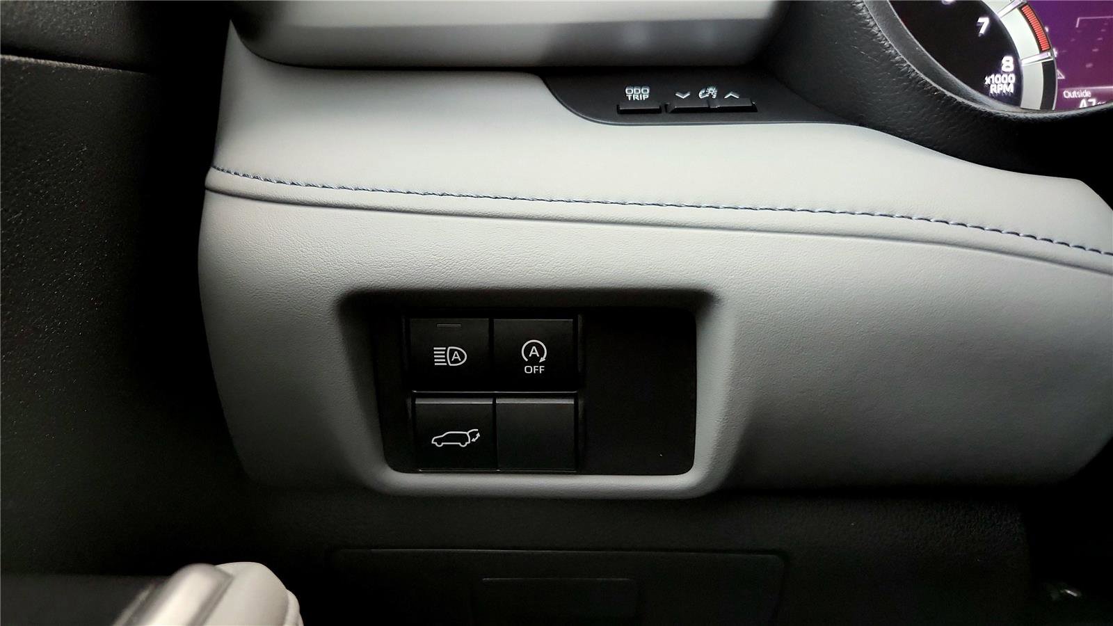 Used 2023 Toyota Highlander LE image 33