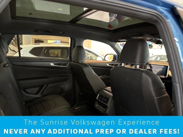 New 2024 Volkswagen Atlas Cross Sport SEL R-Line image 24