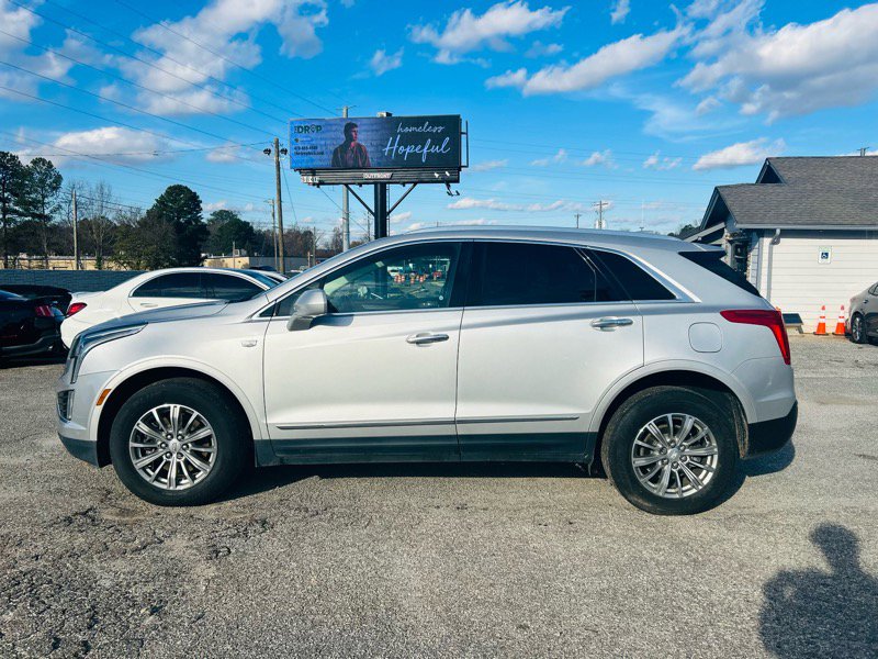 Used 2017 Cadillac XT5 Luxury image 3
