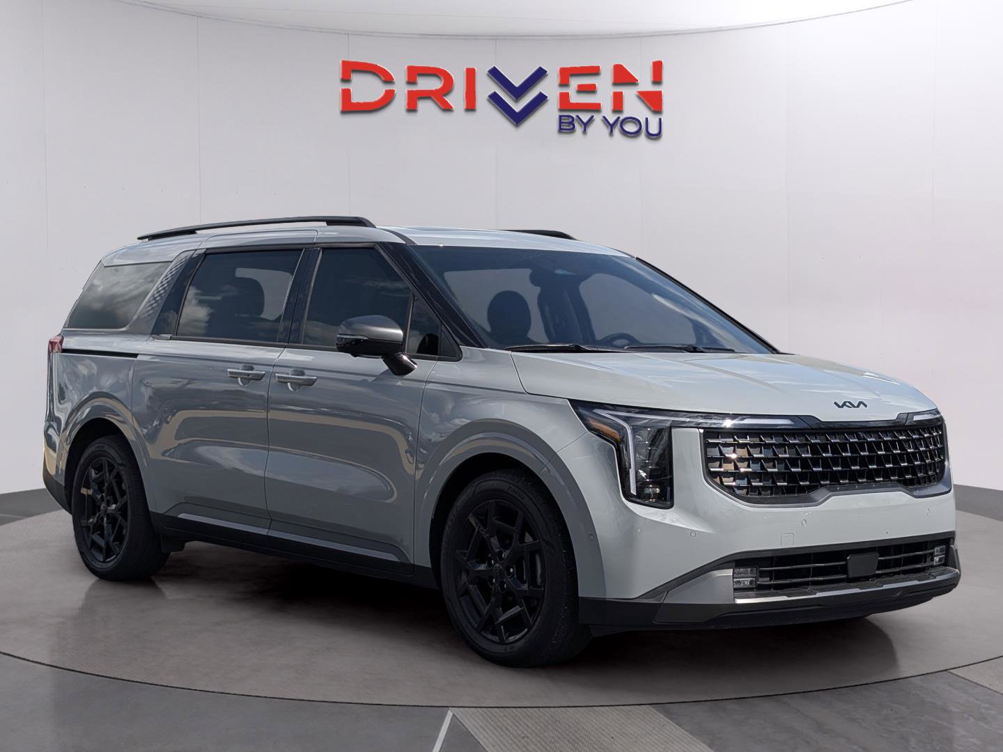 Used 2026 Kia Carnival SX w/ SX Dark Edition Package image 7