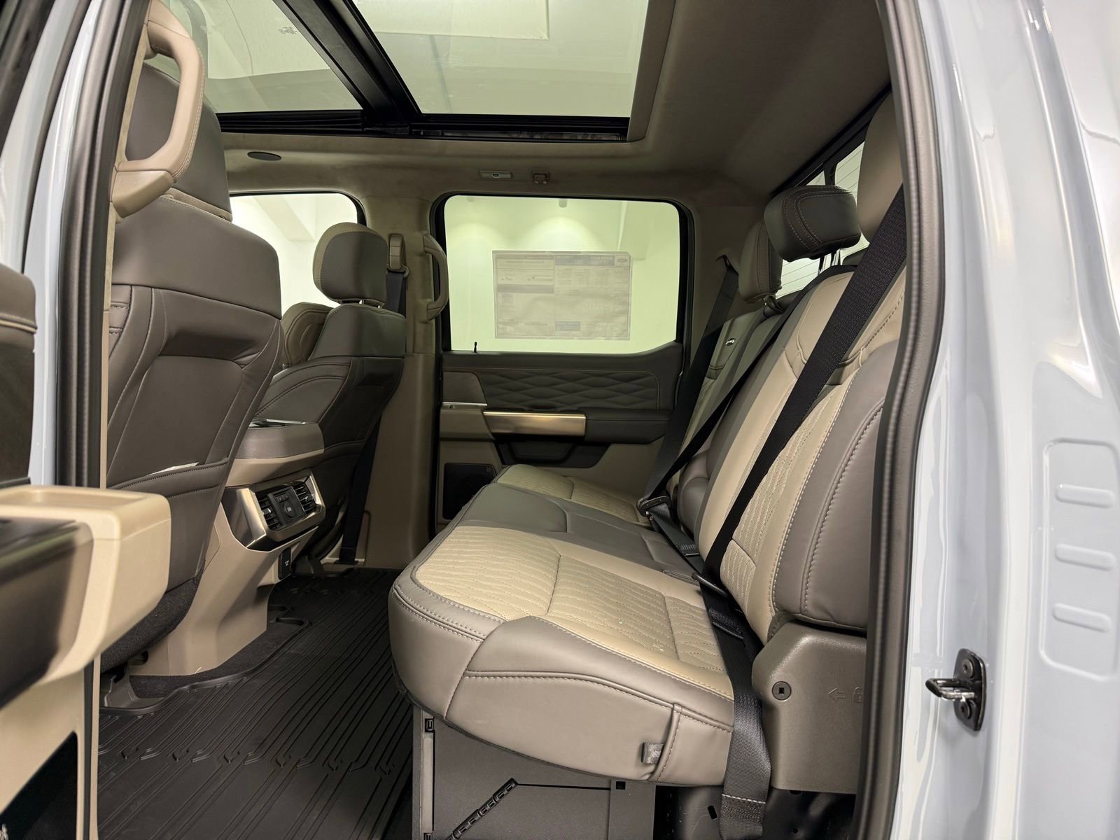 New 2026 Ford F350 Platinum w/ Platinum Plus Package image 29