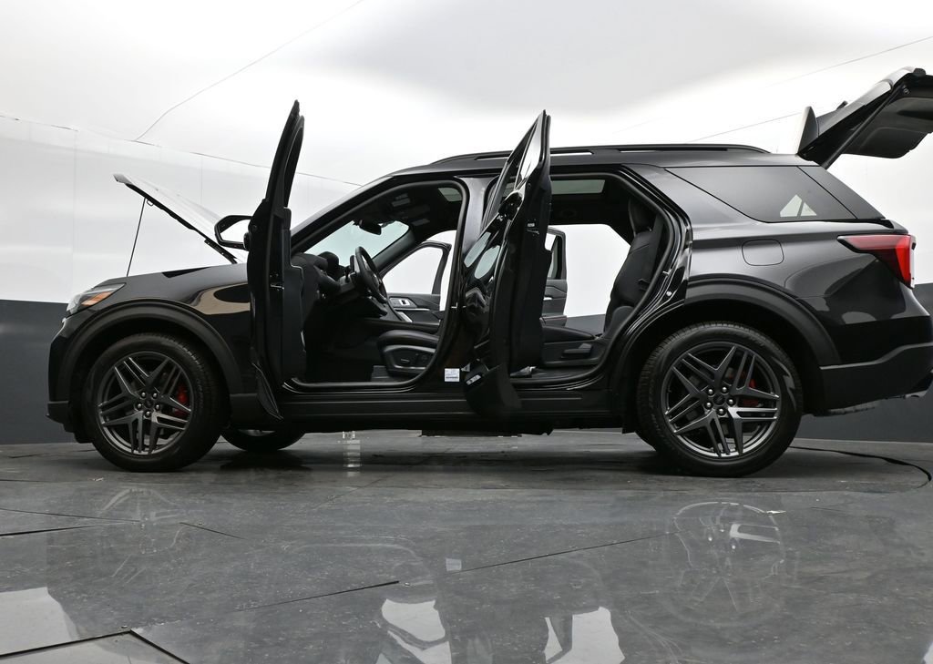 New 2026 Ford Explorer ST w/ Sun And Sound Package image 37