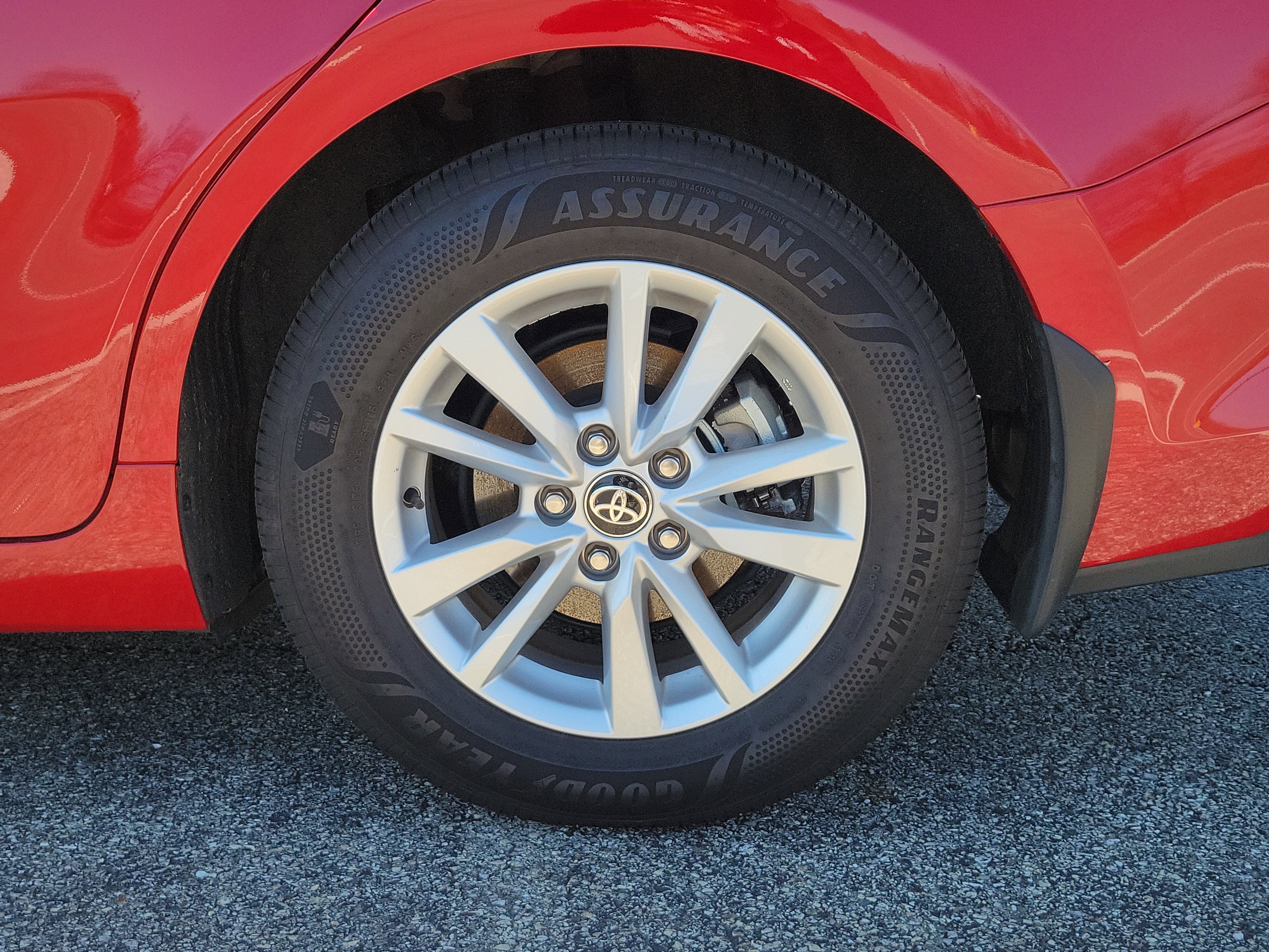 Used 2026 Toyota Camry LE w/ Convenience Package image 5