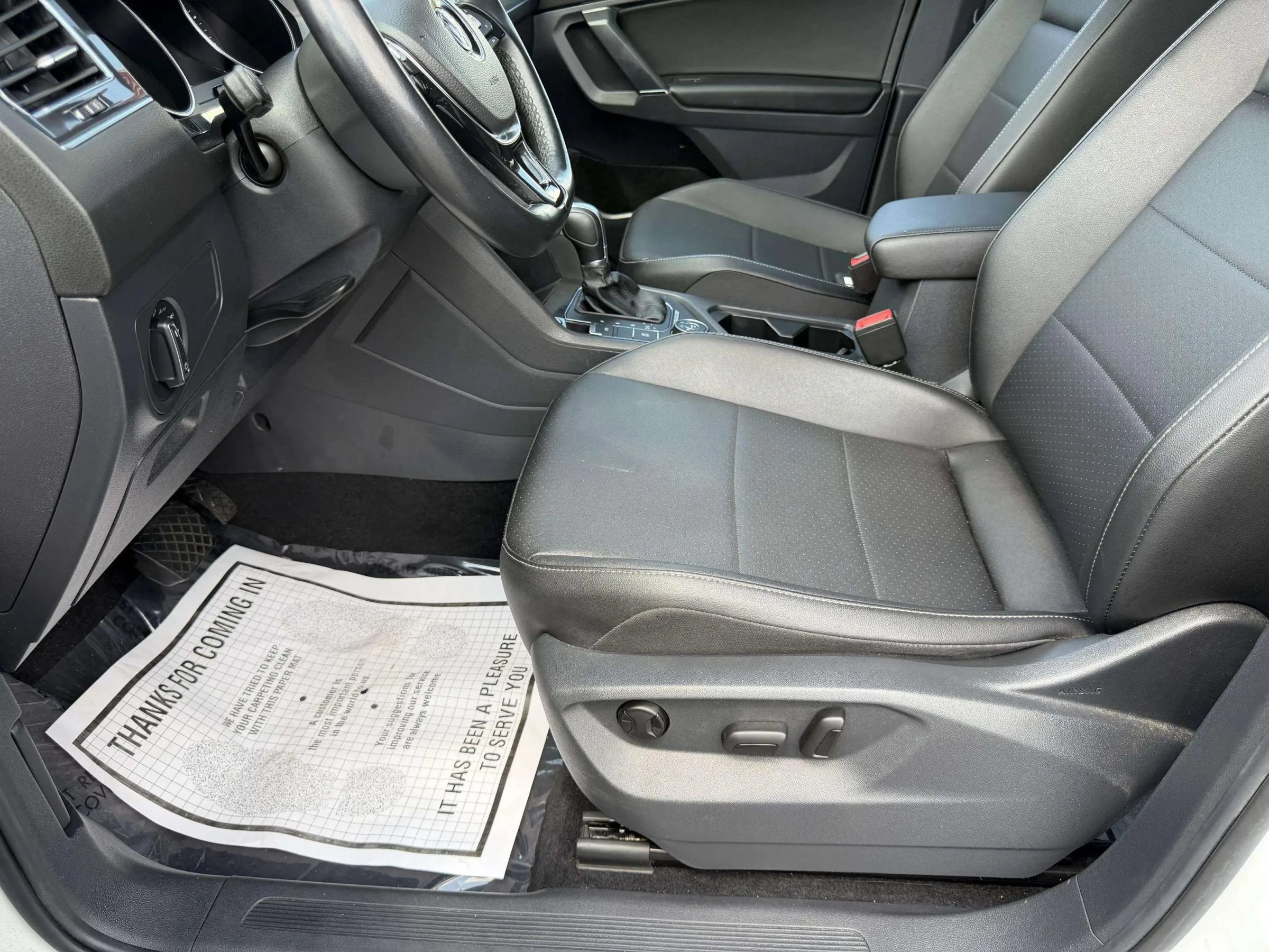 Used 2018 Volkswagen Tiguan SE AWD/4WD image 13
