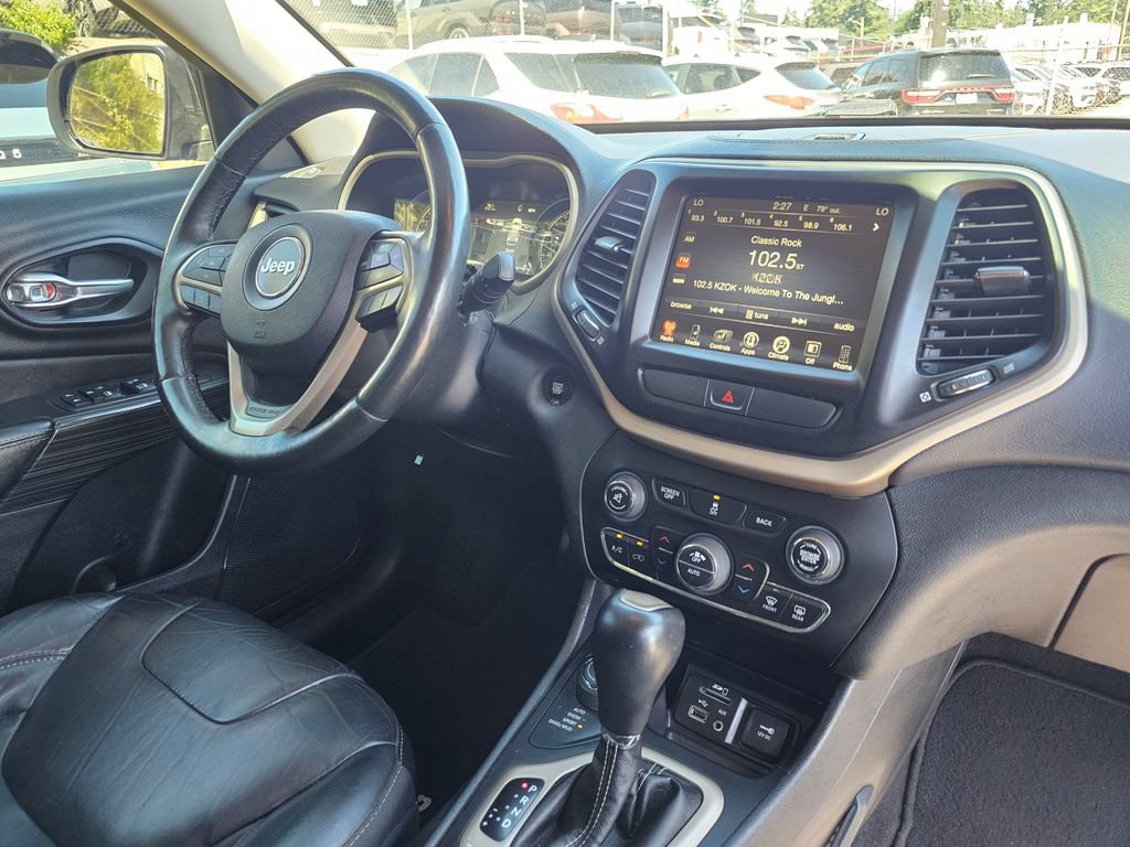 Used 2017 Jeep Cherokee Limited AWD/4WD image 12