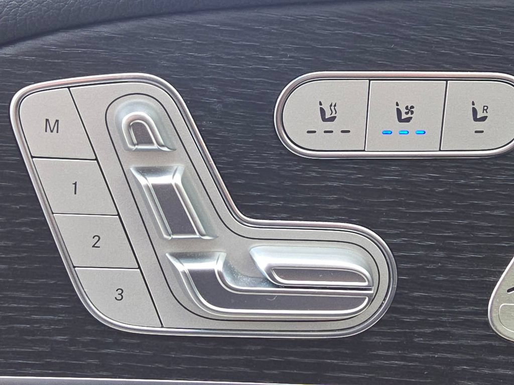 Certified 2025 Mercedes-Benz GLS 450 4MATIC image 6