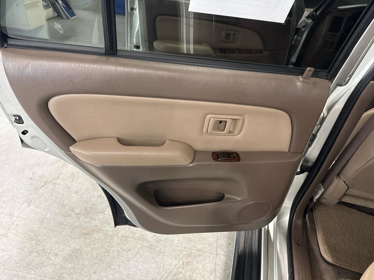 Used 2001 Toyota 4Runner Limited image 35