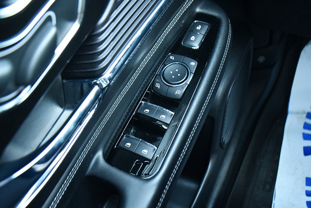 Used 2022 Lincoln Corsair Reserve w/ Elements Package image 24