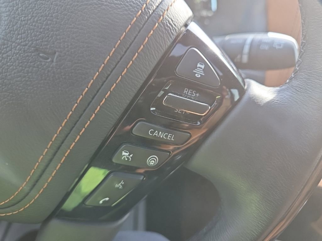 Used 2023 INFINITI QX80 Sensory w/ All-Season Package image 39