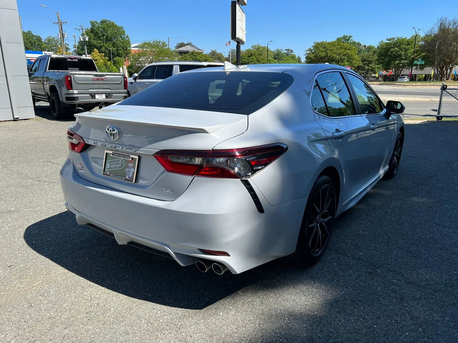 Used 2024 Toyota Camry SE FWD image 4