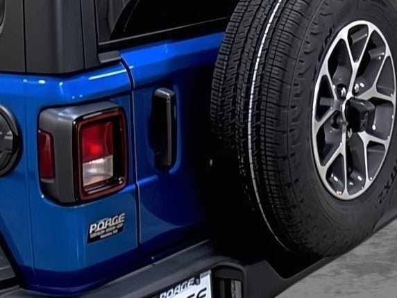 Used 2024 Jeep Wrangler Sport AWD/4WD image 10