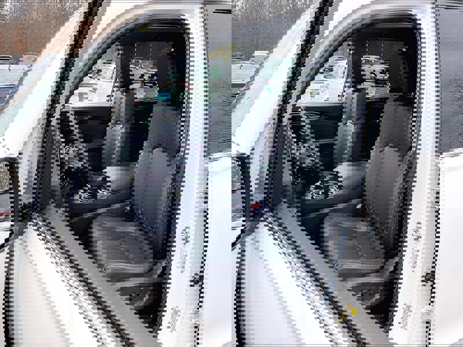 Used 2025 Honda Pilot Touring image 10