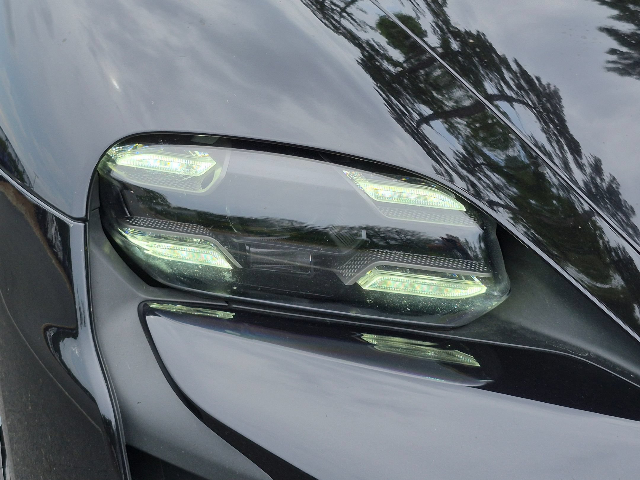 Certified 2022 Porsche Taycan Turbo S AWD/4WD image 30