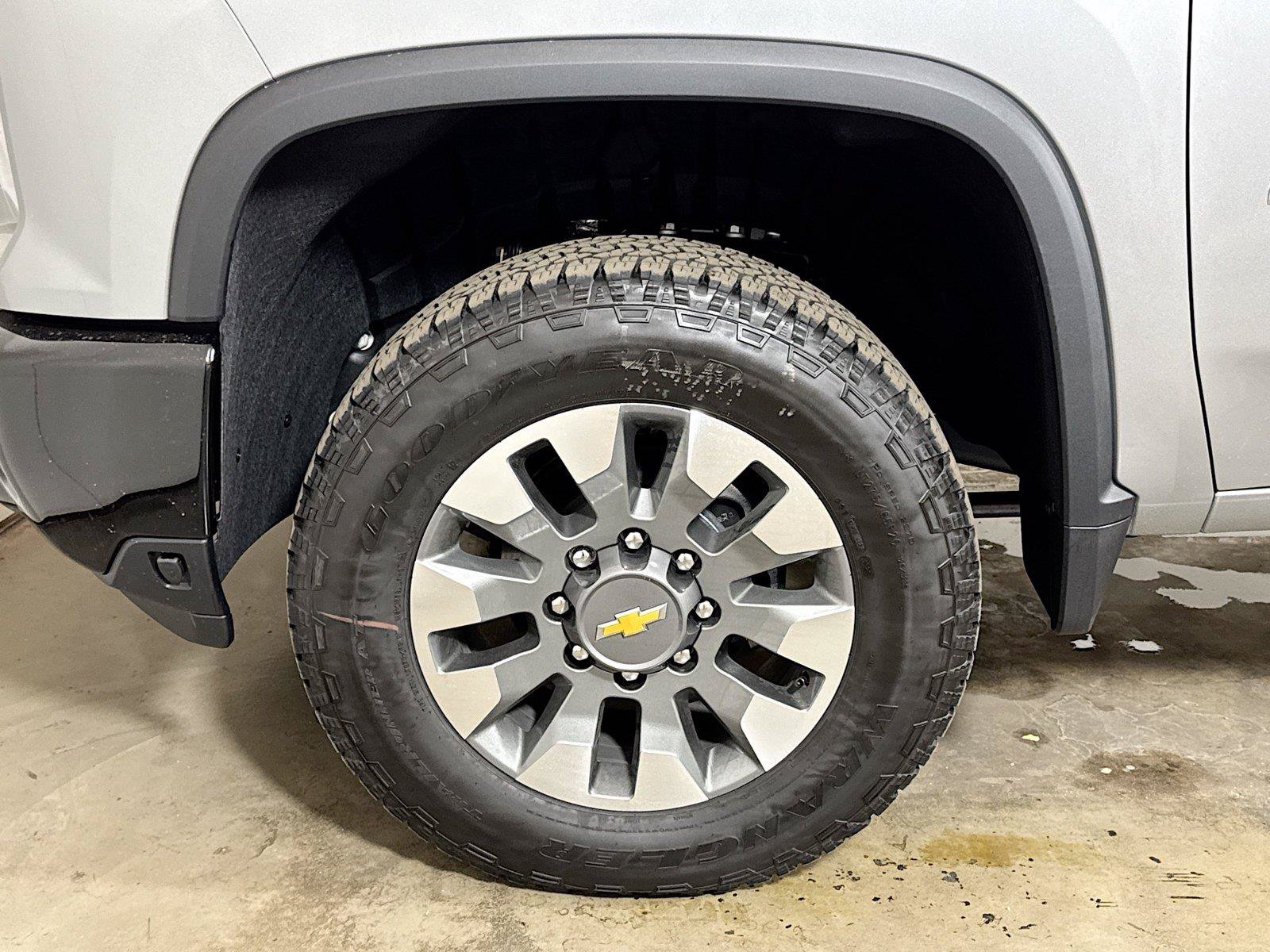 New 2026 Chevrolet Silverado 2500 Custom w/ Custom Value Package AWD/4WD image 19