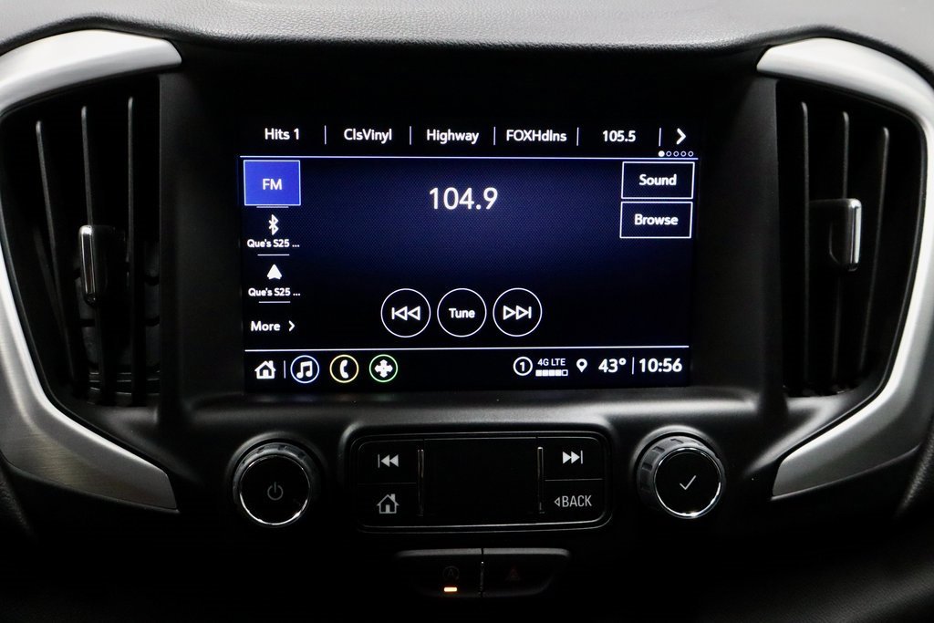 Used 2024 GMC Terrain SLT image 3