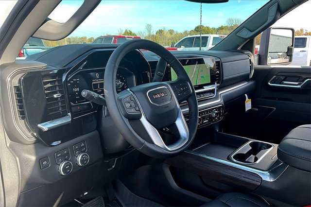 New 2026 GMC Sierra 2500 SLT w/ SLT Convenience Package image 6