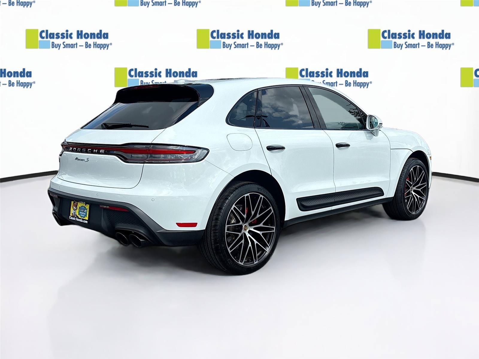 Used 2023 Porsche Macan S AWD/4WD image 8