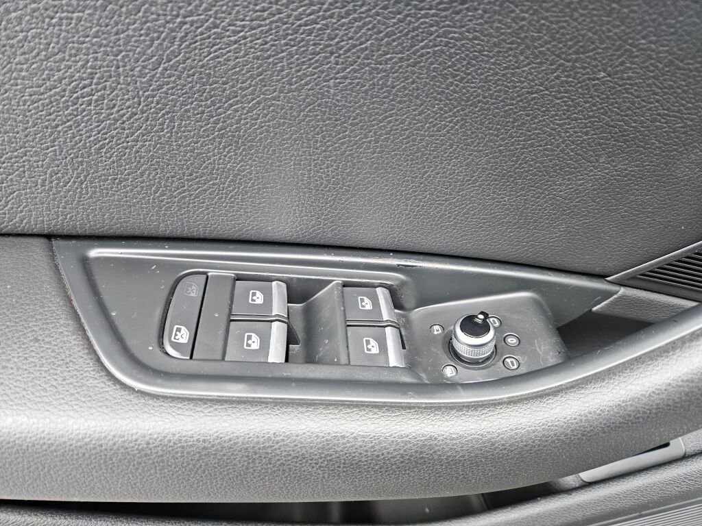 Used 2017 Audi A4 2.0T Premium Plus w/ Premium Plus Package image 15