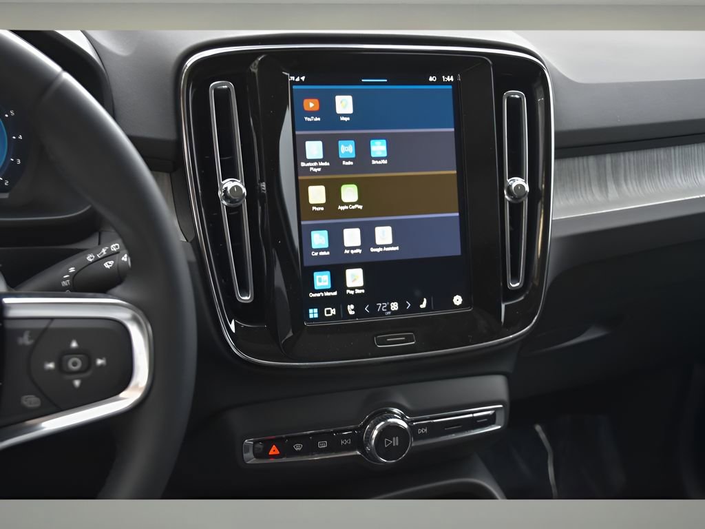 Certified 2025 Volvo XC40 B5 Ultra w/ Protection Package Premier image 16