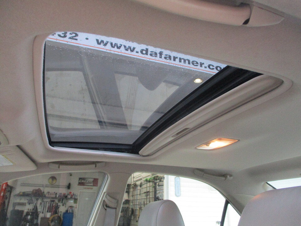Used 2005 Toyota Camry XLE w/ VSC & Side Airbag Pkg FWD image 10