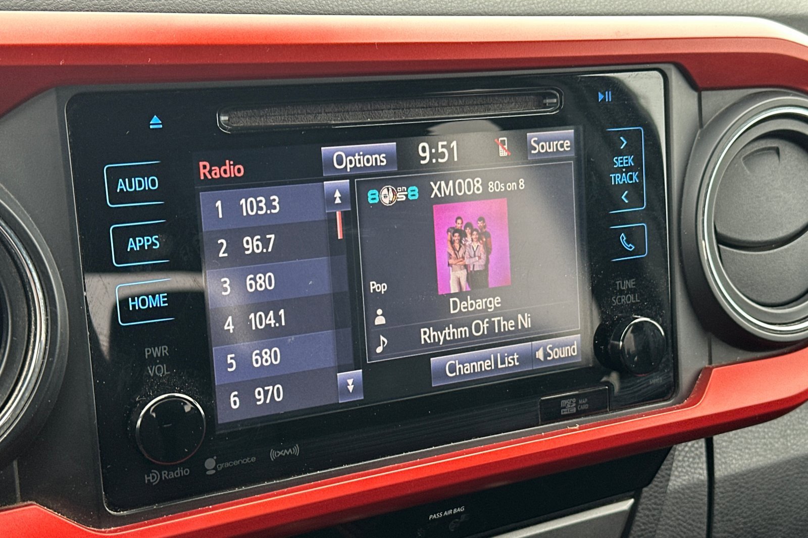 Used 2018 Toyota Tacoma SR image 17