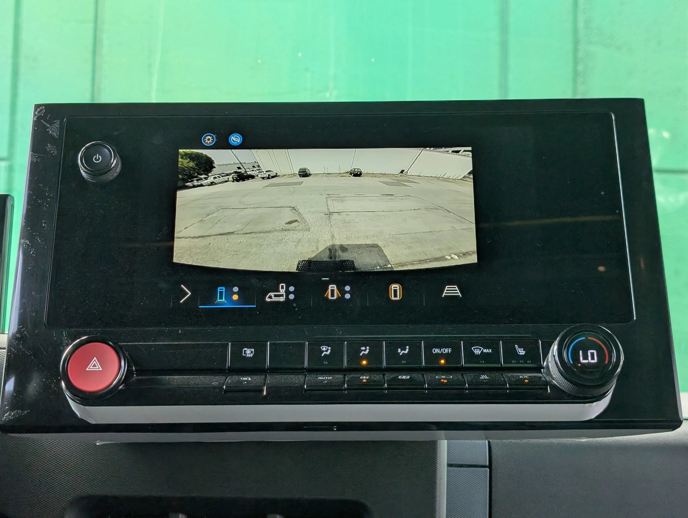 Used 2025 Chevrolet Brightdrop 400 FWD image 26