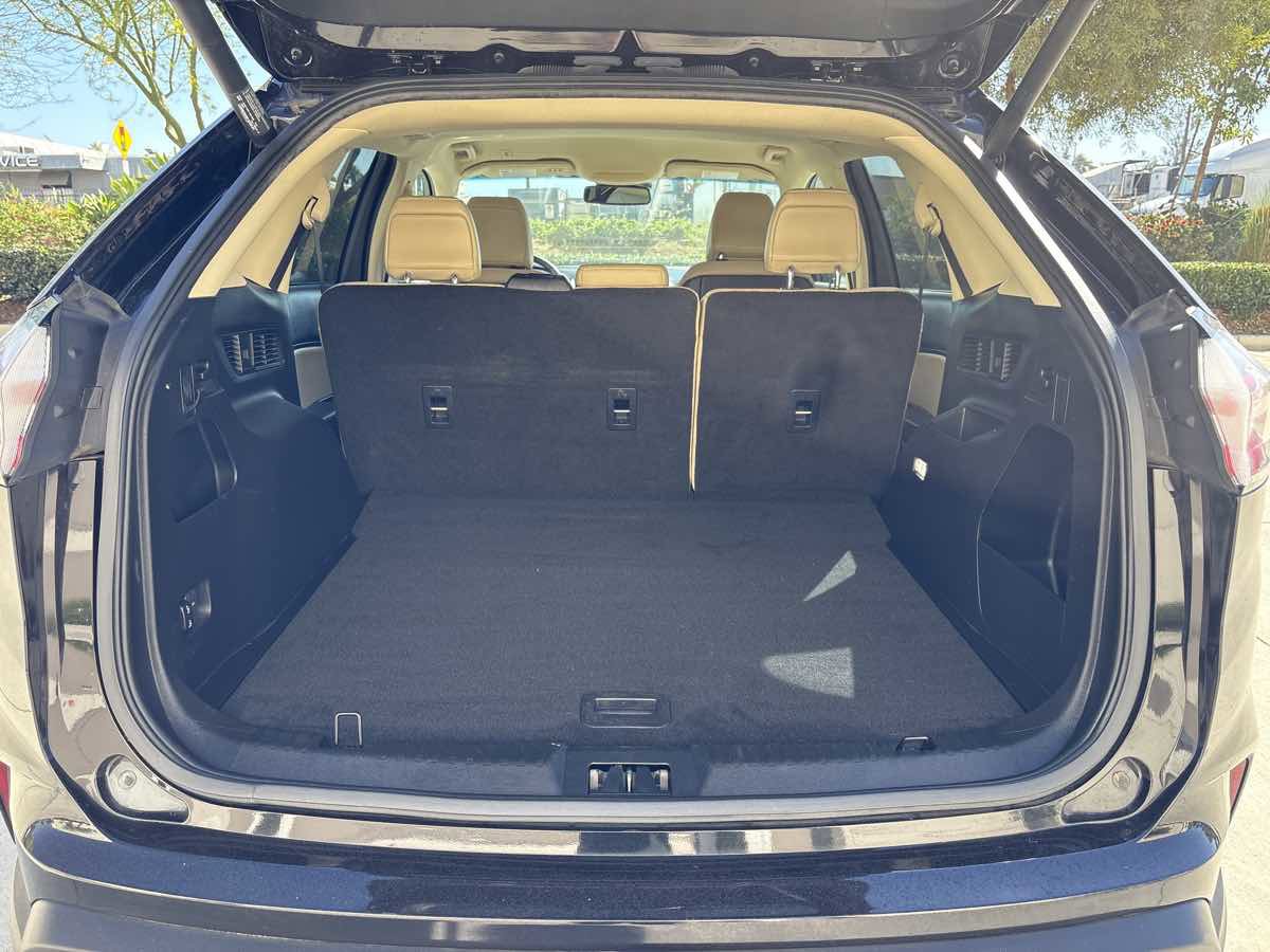 Used 2020 Ford Edge SEL w/ Convenience Package image 11