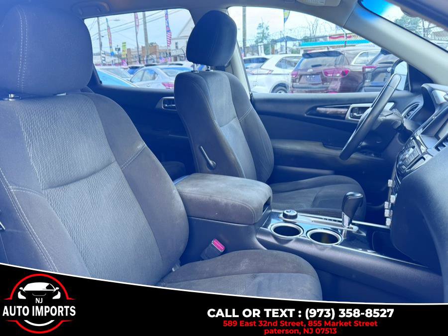 Used 2015 Nissan Pathfinder SV w/ Trailer Tow Package image 23