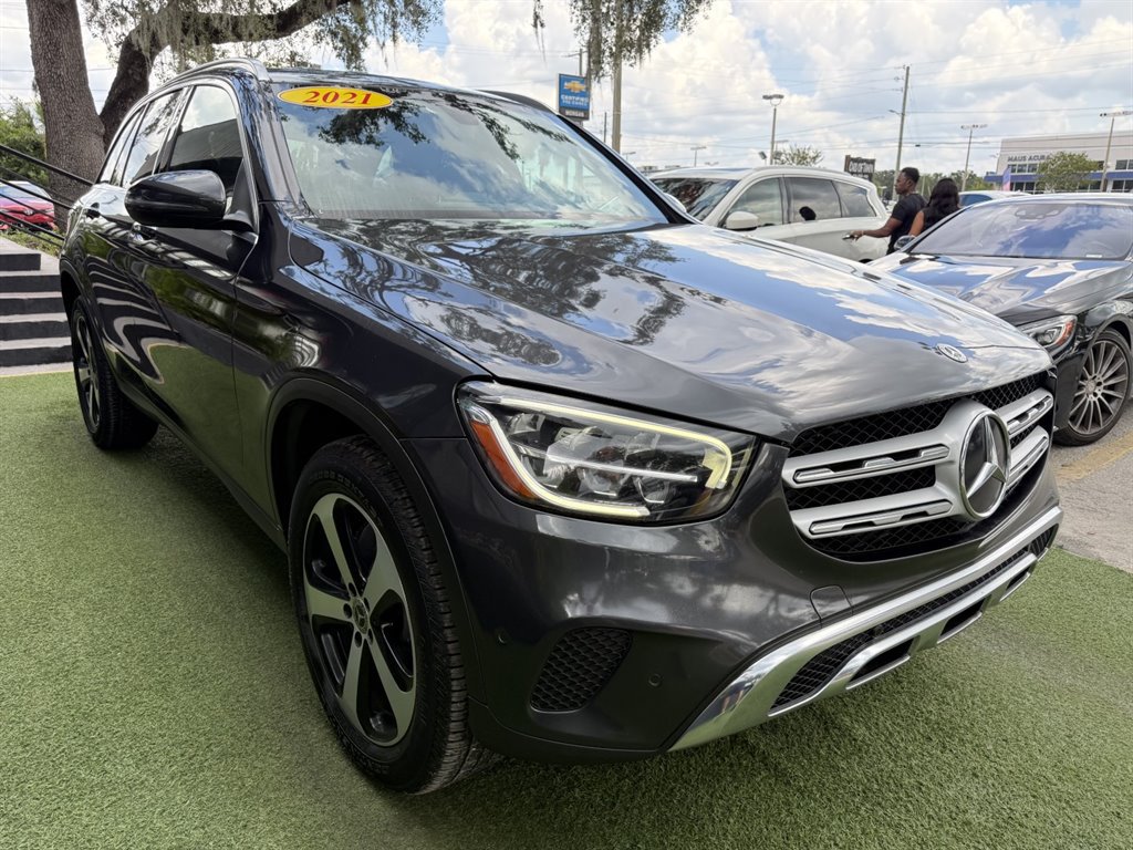 Used 2021 Mercedes-Benz GLC 300 image 3