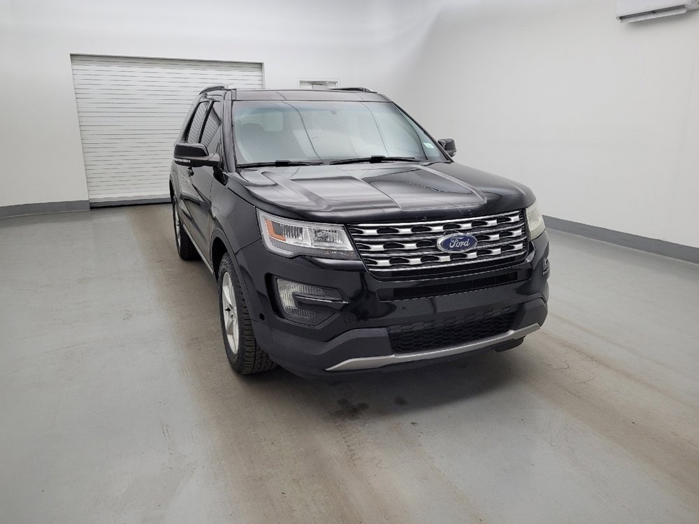 Used 2016 Ford Explorer XLT w/ Equipment Group 202A AWD/4WD image 14