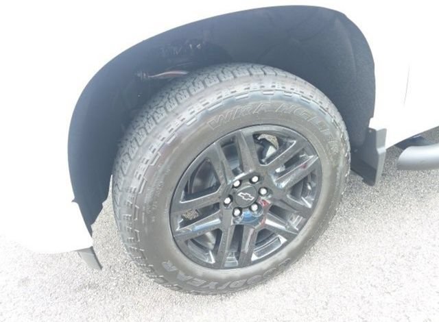 New 2026 Chevrolet Silverado 1500 Custom w/ Turbomax Blackout Package AWD/4WD image 9