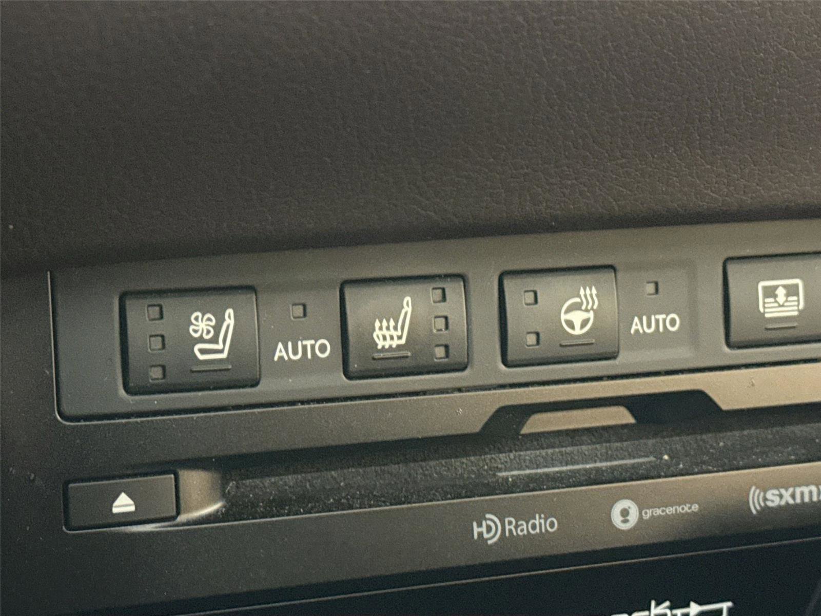 Used 2020 Lexus ES 350 Ultra Luxury w/ Accessory Package 2 image 8