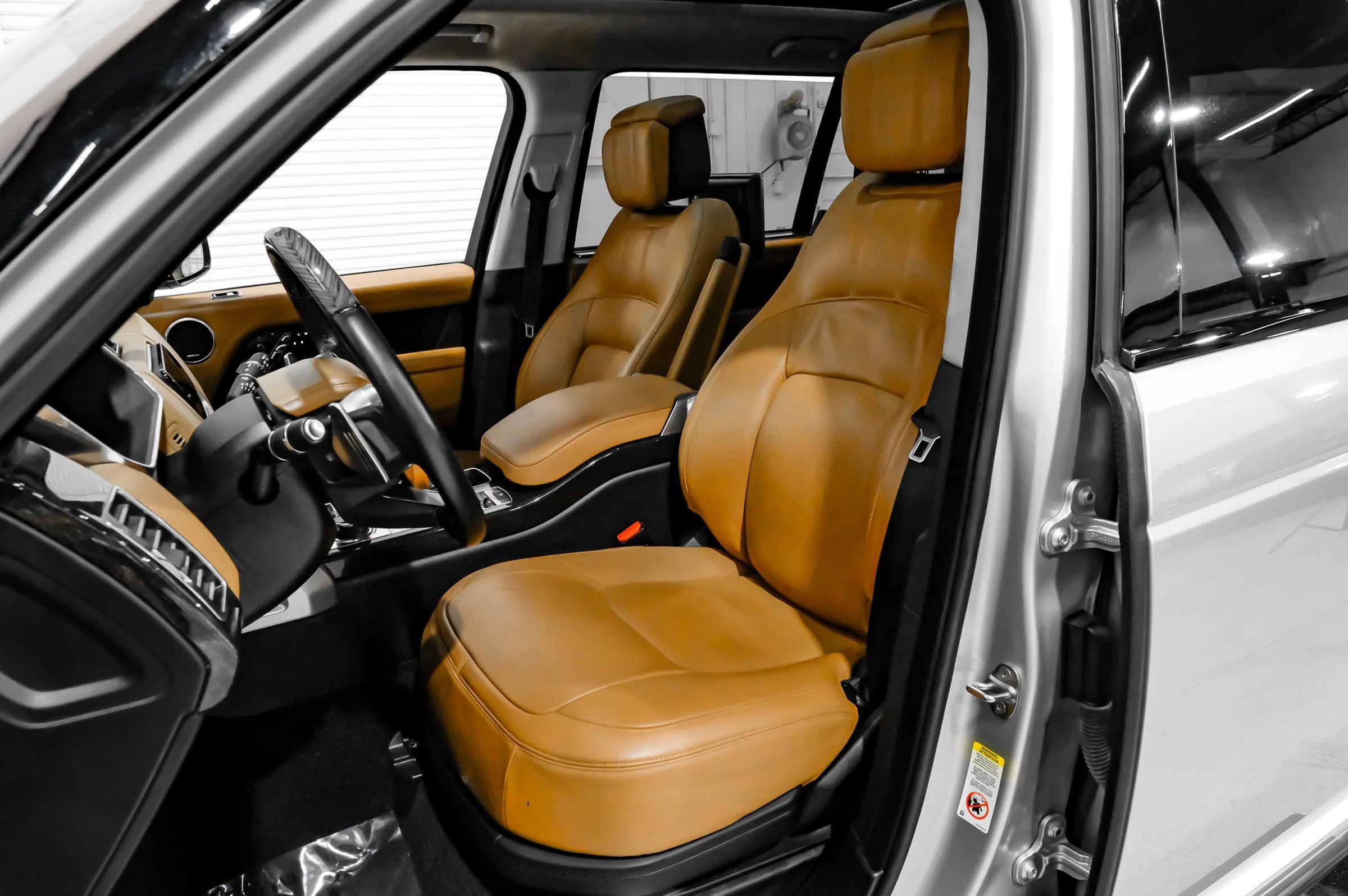 Used 2019 Land Rover Range Rover Long Wheelbase Autobiography image 39