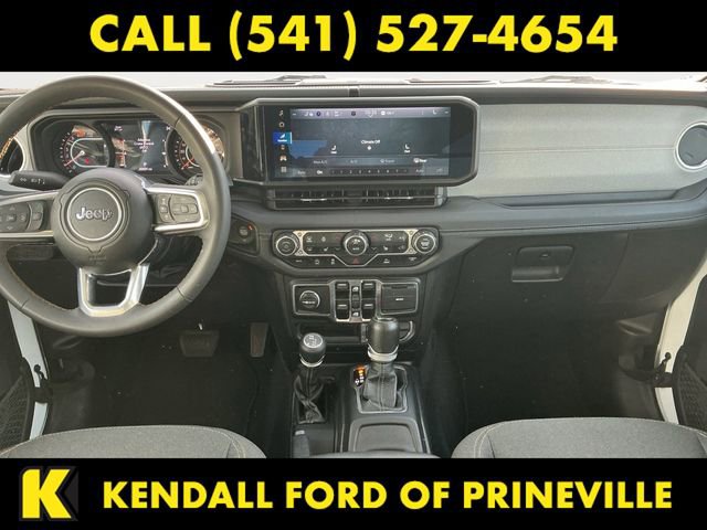 Used 2024 Jeep Wrangler Sahara AWD/4WD image 10