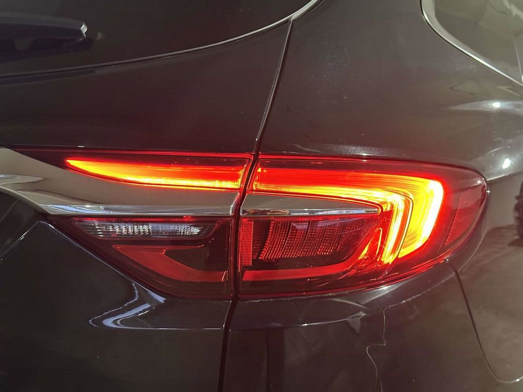 Used 2021 Buick Enclave Avenir w/ Avenir Technology Package image 9