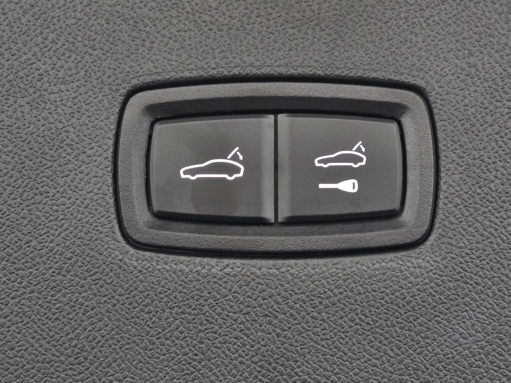 Certified 2025 Porsche Cayenne Coupe AWD/4WD image 25