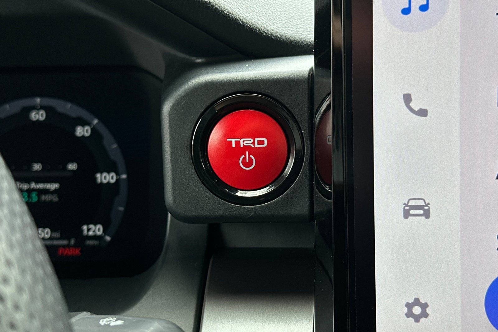 Used 2025 Toyota Tacoma TRD Off-Road w/ TRD Off Road Premium Package AWD/4WD image 20